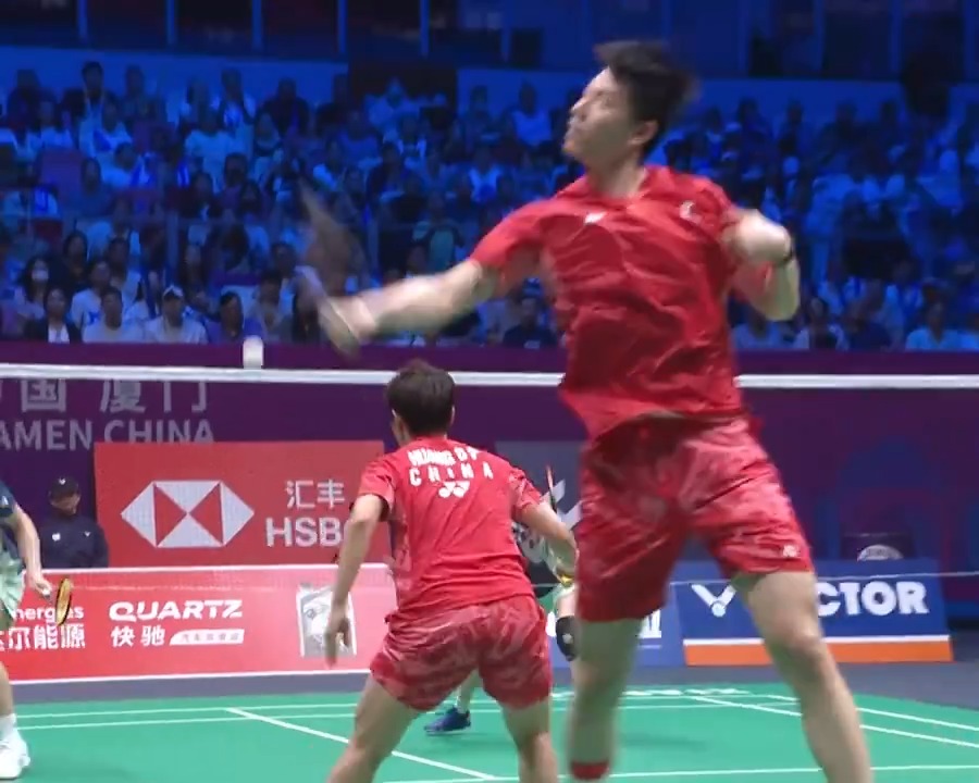 Backhand power! 💪 Follow live action: #SudirmanCupFinals #Xiamen2025