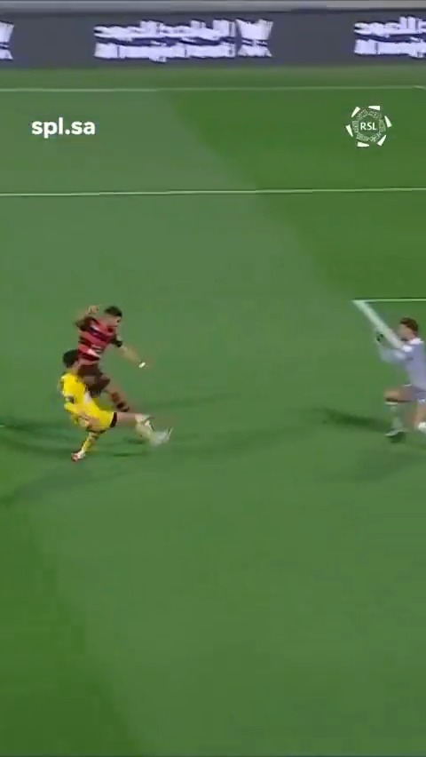 المقاطي يتدخل في اللحظة المناسبة 🔛🚫 #دوري_روشن_السعودي | #للجماهير | نادي العروبة السعودي