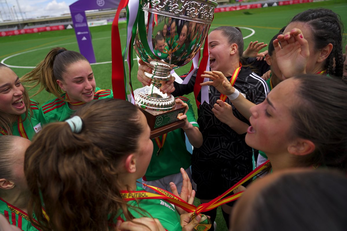 😎 ¡QUE NO PARE LA FIESTA DE LAS CAMPEONAS, Euskadiko Futbol Federakundea - Federación Vasca! #CESA I #Sub16Fem I 𝐹𝑖𝑛𝑎𝑙 𝑜𝑟𝑜