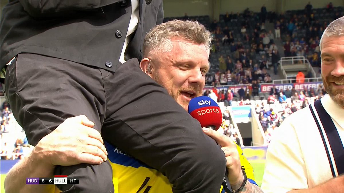 How is the view up there, guys? 🤣 The Stoltman brothers, Luke and Tom, are widely recognised as the world's strongest brothers - they certainly have their hands full today 💪