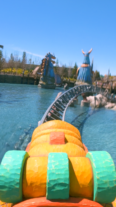 It’s a perfect day for wing gliding! Get ready to fly like a dragon on Hiccup’s Wing Gliders, only at How to Train Your Dragon – Isle of Berk at Universal Epic Universe, opening May 22, 2025.