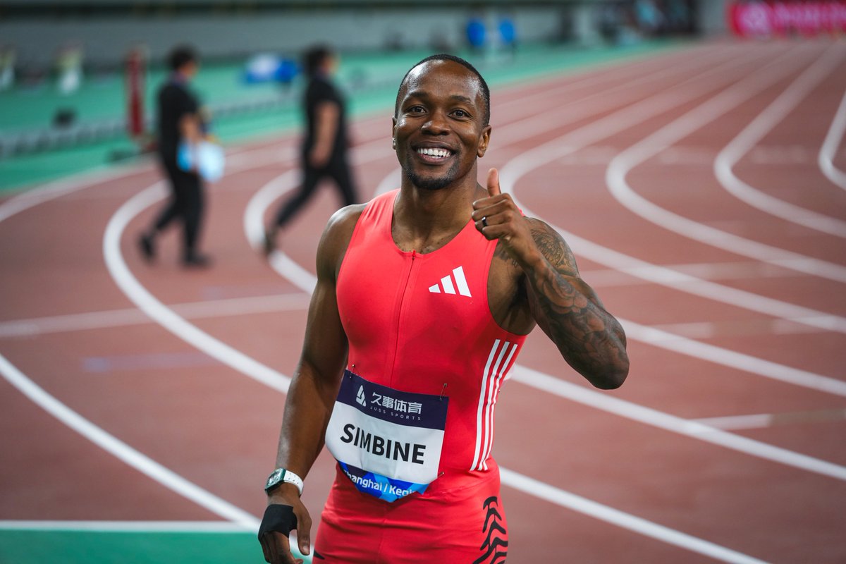 That lean by 🇿🇦Akani Simbine to beat 🇯🇲Kishane Thompson 👀
