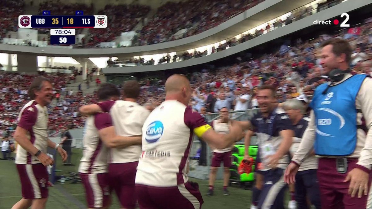 💥 Je n'en reviens pas, quel match de folie, quel énorme exploit de nos joueurs qui gagnent 35-18 face au tenant de titre Toulouse 😍 Merci de nous faire rêver messieurs, on a vécu un match dingue dans une ambiance incandescente 🔥 #UBBST #ChampionsCup