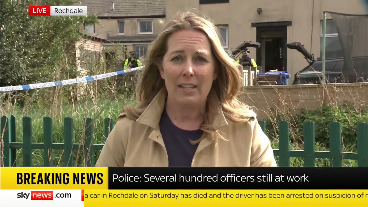 Eight men, including seven Iranian nationals, have been arrested by the Metropolitan Police in two unconnected terrorism investigations. Lisa Dowd Sky News reports from Rochdale. Read more ➡️ 📺 Sky 501, Virgin 602, Freeview 233 and YouTube