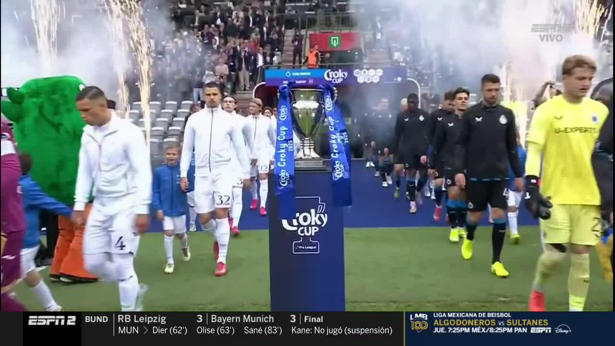 🔥 ¡AMBIENTAZO EN BRUSELAS EN LA FINAL DE LA COPA DE BÉLGICA! 🔥 El Chino Huerta disputa su primera final en el viejo continente 🤩 En un lleno total en el estadio, buscará su primer título con el Anderlecht 🏆 🇧🇪 Disfrútalo por ESPN y #DisneyPlus