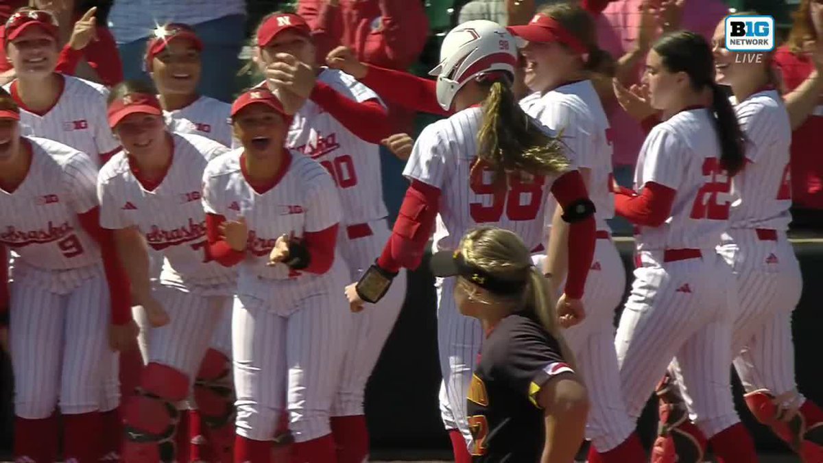 A RECORD BREAKING HR 🚀 Jordy Bahl's solo home run breaks the Nebraska Softball single-season runs record (401) 👏 #B1GSoftball on BTN 📺