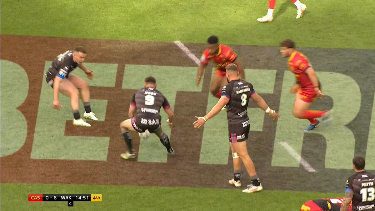 Following a review from the video referee, the try is given and Wakefield extend their lead 💥