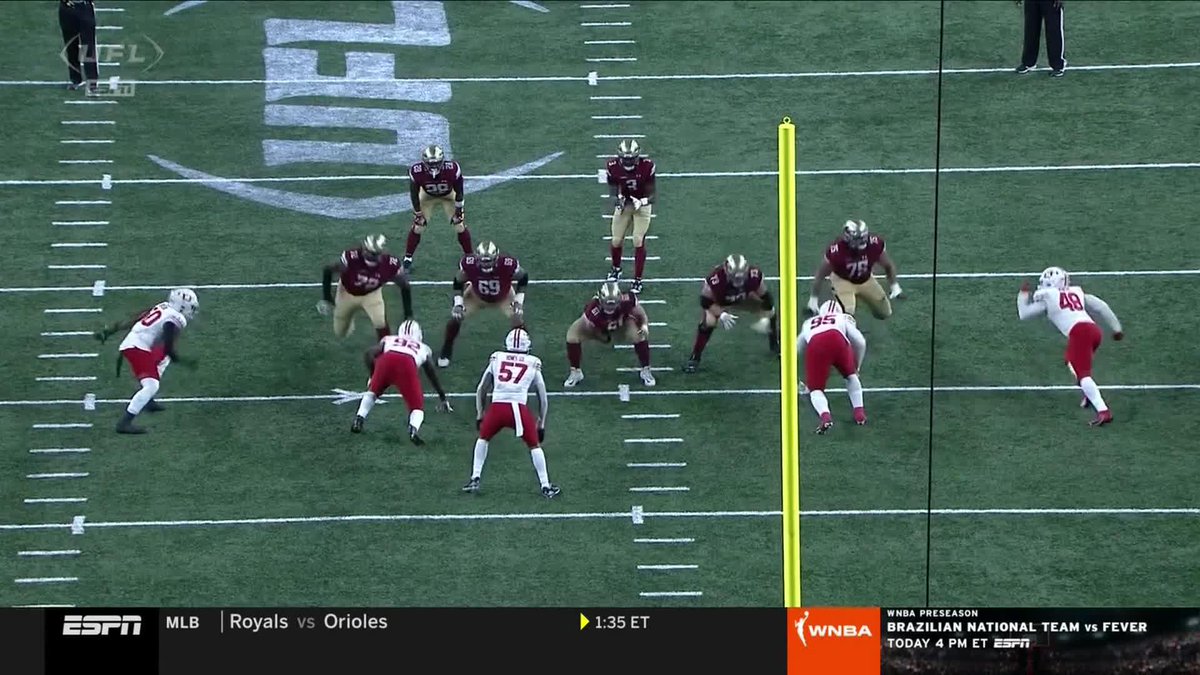 Everybody needs to watch the play Bryce Perkins just made in the UFL