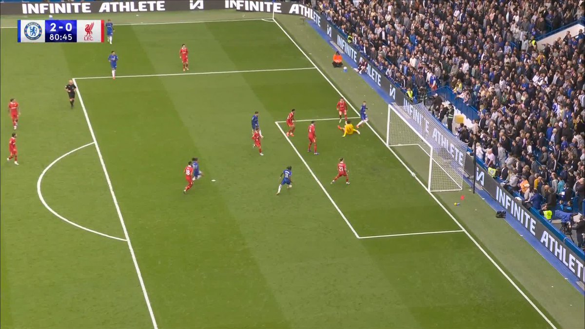 "It's nearly a beautiful moment" 🤏 Cole Palmer's clever effort comes off the post! 💥