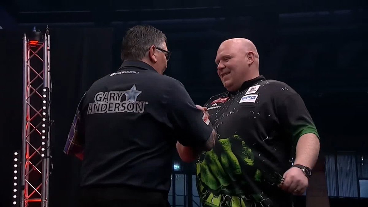 ANDERSON INTO THE LAST FOUR! ๐ด๓ ง๓ ข๓ ณ๓ ฃ๓ ด๓ ฟ It wasn't pretty, but Gary Anderson's title defence continues in Sindelfingen! The Scottish icon comes through a gruelling deciding-leg tie against Martin Lukeman to book his place in the semi-finals! ๐บ #ET6 | QF