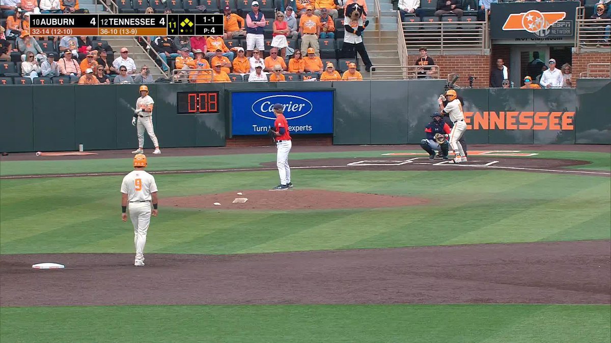 NEWY WALKS IT OFF!!! #GBO // #BeatAuburn