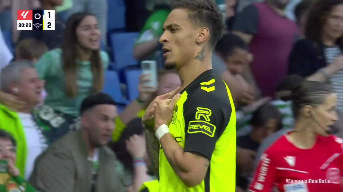 ANTONY PLACES AN ABSOLUTE WORLDIE TOP BINS TO COMPLETE THE COMEBACK FROM 0-1 DOWN AND WIN IT FOR REAL BETIS 2-1 IN THE 90+1 MINUTE 😱😱😱