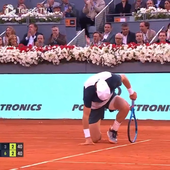 Delivering a knockdown 👊 Casper Ruud #MMOpen
