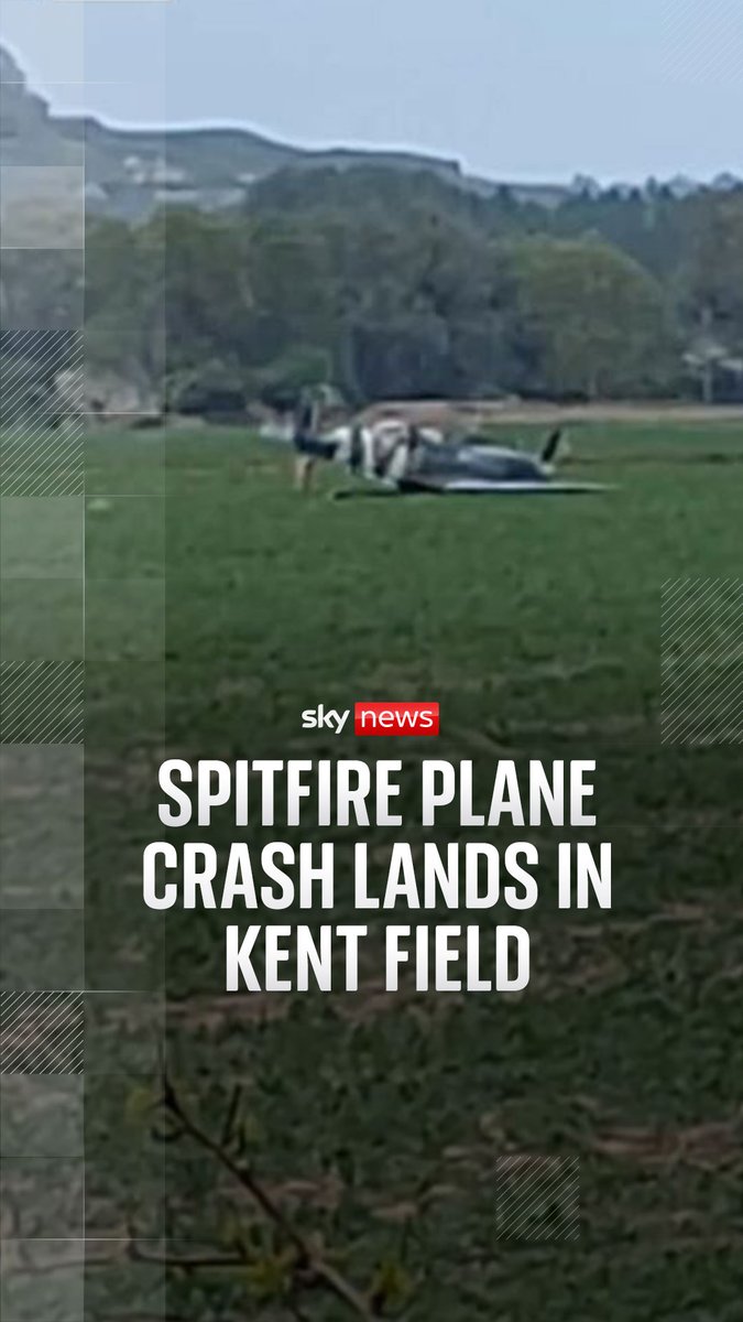 This video captures the moments after a Spitfire plane crash landed in a field in West Hythe, Kent. There were two people on board when the historic WW2 aircraft was forced to make an emergency landing. Both were uninjured. Read more ➡️