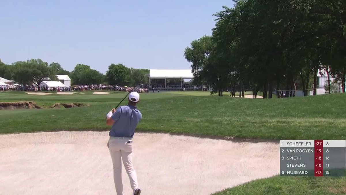 3-iron from the fairway bunker. Eagle. Scottie is leading by TEN SHOTS.