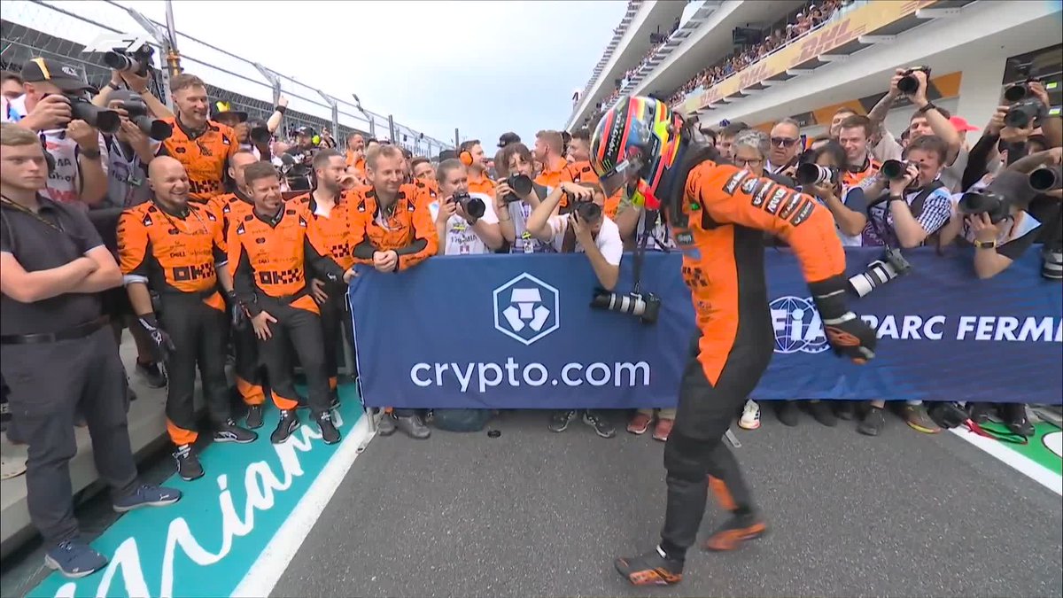 Oscar keeps his promise 😆 After meeting Justin Jefferson earlier this week, he hits the Griddy during his Miami celebrations 🕺