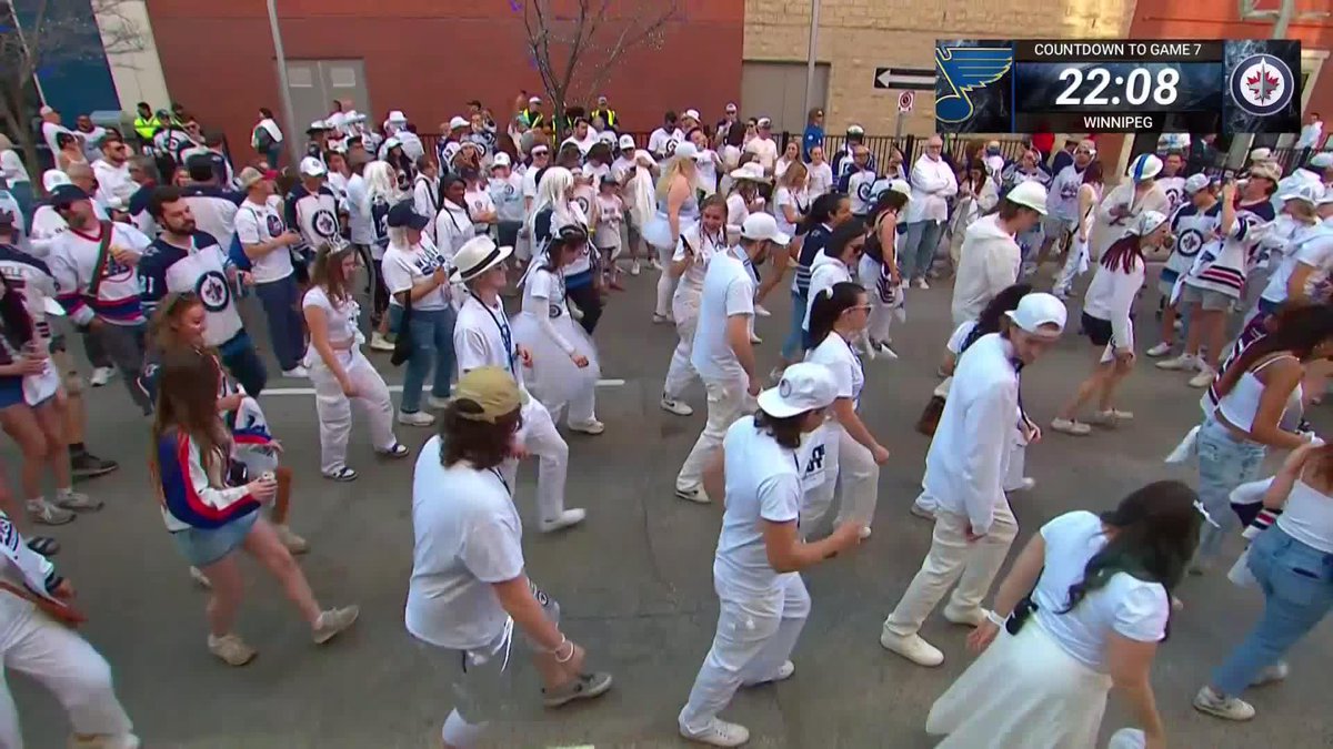 Jets fans out here doing the Hoedown Throwdown before Game 7 😂