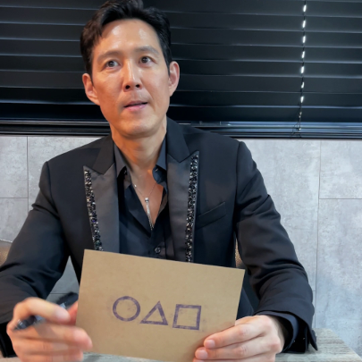 참가자 여러분, 바로 내일 <오징어 게임> 시즌3의 티저 예고편이 공개됩니다. 오직 넷플릭스에서. * 눌러서 크게 보기 *