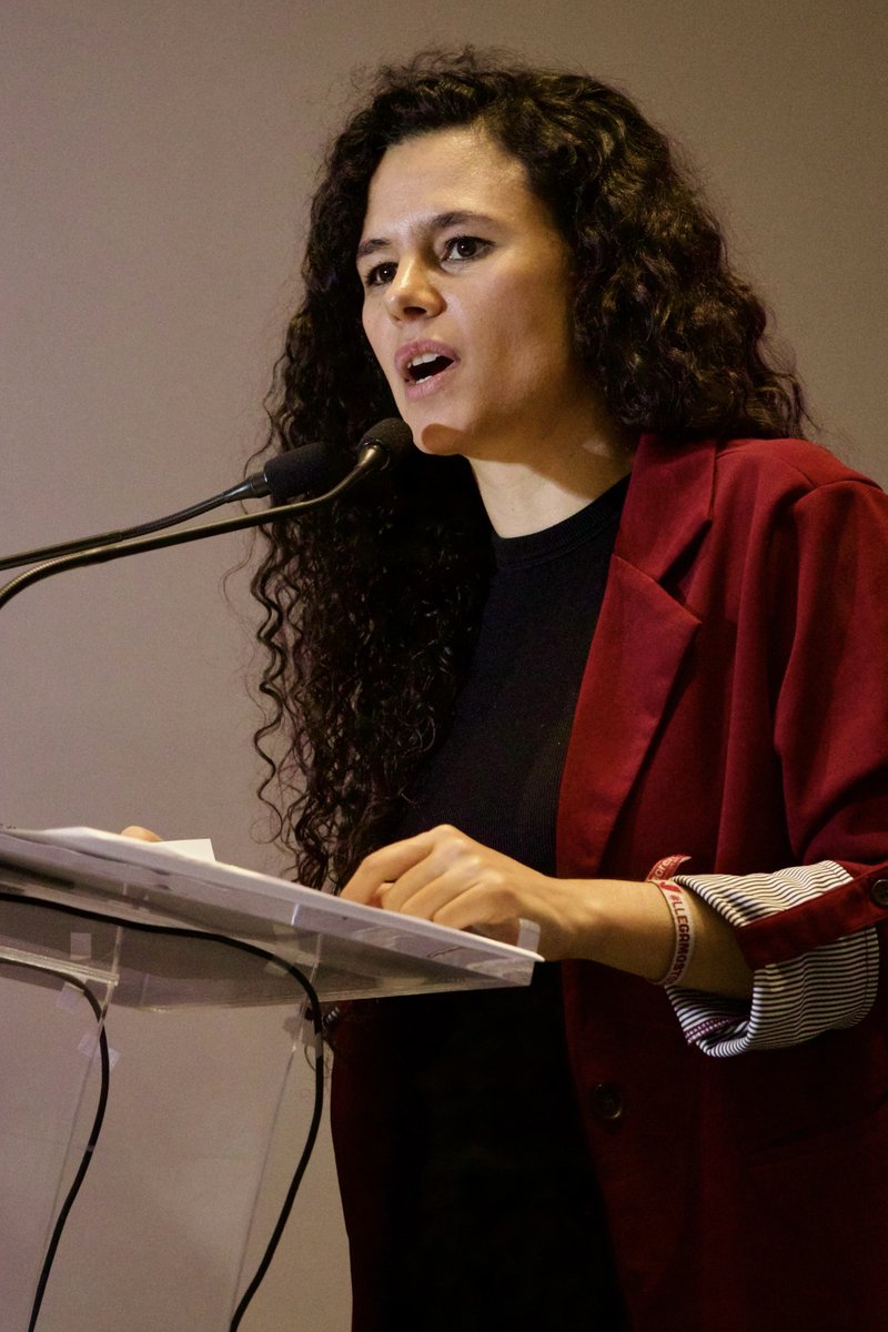 No hay nada más arrollador que la fuerza del ejemplo. Y en Morena los tenemos: el Presidente Andrés Manuel y la Presidenta Claudia Sheinbaum Pardo. Comparto la lectura de la carta de la Presidenta de México en el Consejo Nacional de Morena👇🏼
