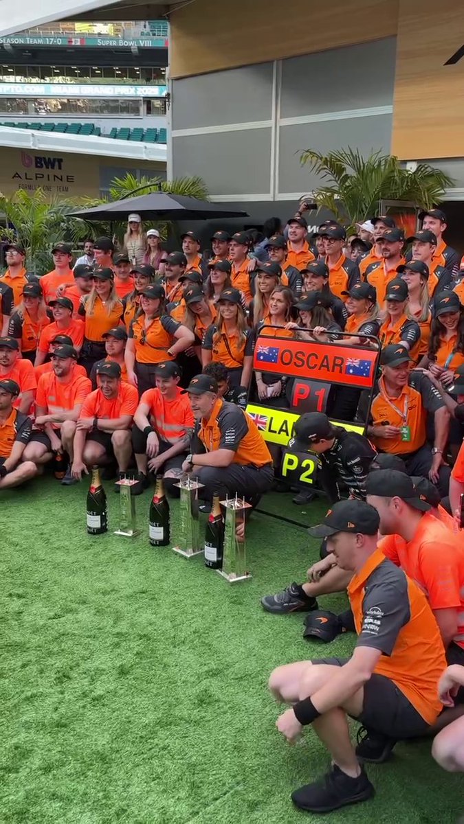 Champagne showers for McLaren ๐พ