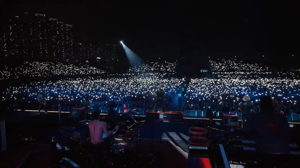 It was a damn good time, Incheon! Who came out for the first show of the tour? Let’s hear ya!