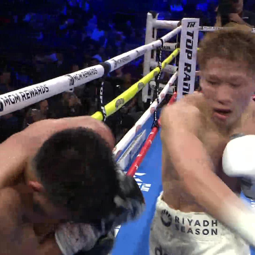 4団体統一世界スーパーバンタム級王者、井上尚弥選手がカルデナスを8RTKO勝ち👏見事!!! 2R、まさかのダウンを喫するも、丁寧なジャブでリズムを掴み、ダウンを奪い勝利🔥 カルデナス、一発のパンチと、タフさが凄かった😅