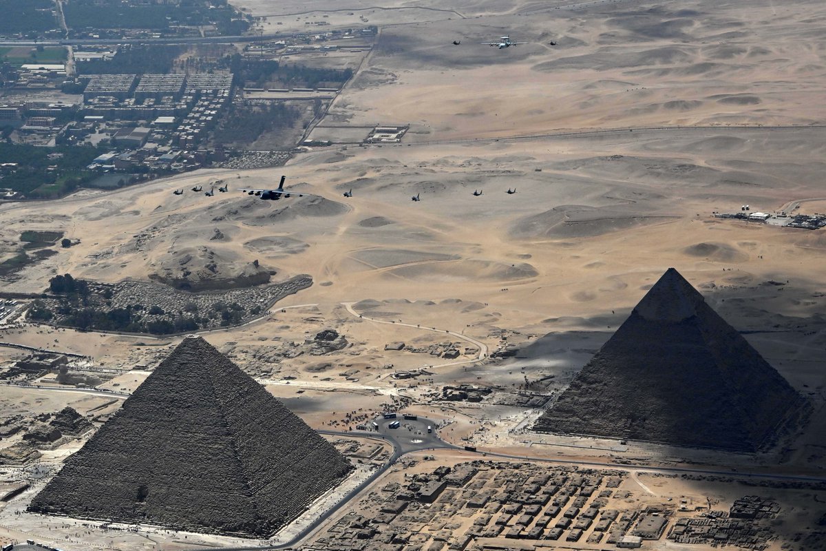 The air forces of China and Egypt have recently wrapped up their first joint air force training, featuring exercises on air superiority combat and suppressive air defense, as well as low-altitude flyovers of the Pyramids. An expert said on Monday that the training courses showed a high level of collaboration among the two countries’ warplanes in drills that were close to real combat.