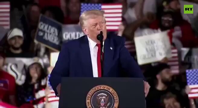 Vorbereitung auf die flache Erde? ‼️ Trump gibt an. ⬇️ Astronauten werden bald die US-Flagge auf dem Mars hissen. Mit einer Entfernung von rund 228 Millionen Kilometern, ist der Mars mit normalen Raketenantrieben wohl kaum zu erreichen. Wie sieht es aber aus, wenn der Mars in unmittelbarer Nähe liegt? Siehe Video 2. Und jetzt kommt mir bitte nicht mit Aussagen, dass sie schon Roboter zum Mars geschickt haben. Das hat euch lediglich der Fernseher gesagt. Die Karte der flachen Erde beinhaltet um die 178 Planeten, wo jeder eine eigene Kuppel/Firmament besitzt. Diese wiederum werden von einem riesen Dom/Kuppel/Firmament geschützt. Wie soll man also die Erde nach oben verlassen? Die einzige Möglichkeit bieten die Ausgänge in der Eiswand. Ob das Weltall überhaupt existiert, wage ich stark zu bezweifeln. Wenn sich die Erde mit 1670 km/h um die eigene Achse dreht, warum ist dann von der Zentrifugalkraft nichts zu spüren? Wenn Trump & Musk angeben, dass sie den Mars besiedeln werden, dann nur, weil er in unmittelbarer Nähe liegt. Die Erde ist ein nicht rotierendes, stationäres, flaches Gebilde.