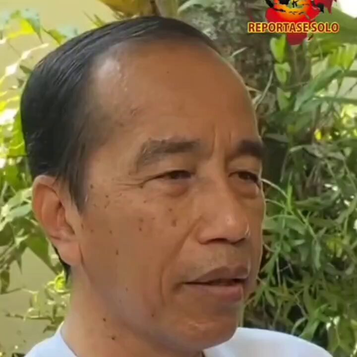 Menurut Joko Widodo Situasi Sekarang Bukan Hal Yang Mudah Tapi Prihal Tuduhan Ijazah Palsu Yg Menurut Beliau Sendiri Adalah Hal Yg Mudah Kok Bisa Jadi Bunder Seseantero Nusantara Sampai Harus Melapor Kepolisi Menimbulkan Efek Perpecahan Di Antara Anak Bangsa. Gimana Menurut Kalian