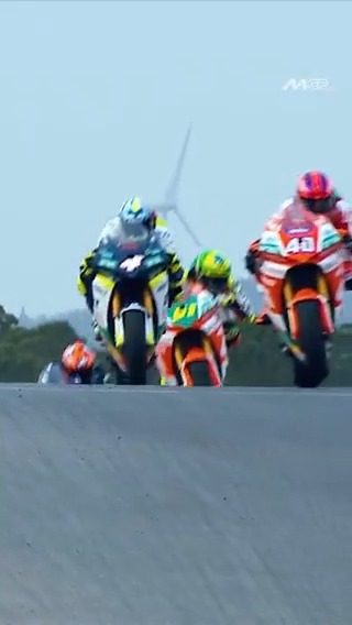 Fasten your seatbelts, folks! The #MotoE 2025 season kicks off THIS WEEKEND in Le Mans ⚡ #FrenchGP 🇫🇷