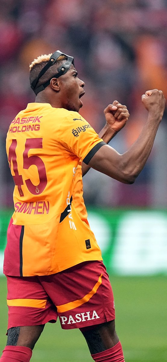 Galatasaray formasıyla bu sezonki 33. golünü attı, kariyer rekorunu kırdı.🔥 O S I M H E N! ⚡️