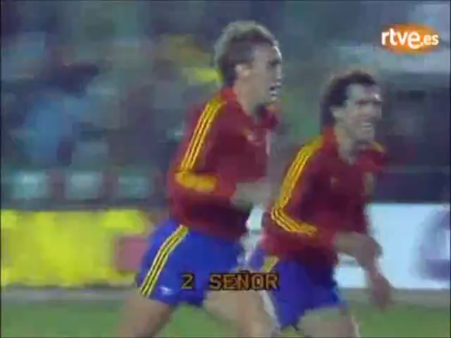 Señor, ¡Señoooooor! Goooooooooooooooool de Señoooooooor. Hay una época de nuestro futbol que la narró José Ángel de la Casa. La única vez que se alteró fue esta. Fuerte abrazo a los suyos.