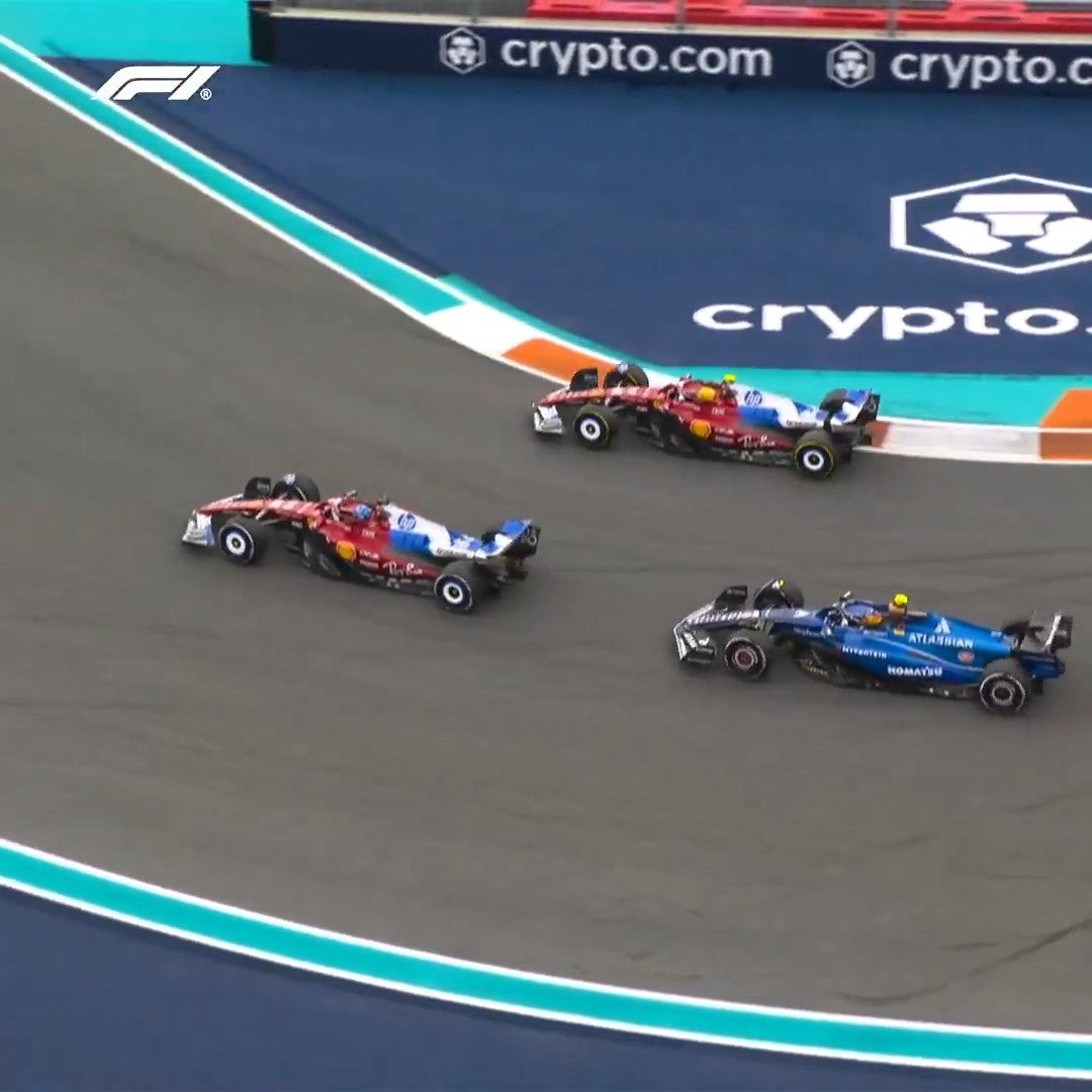 Pure cinema! 📽️ Sainz and Leclerc battle for position, but the pair didn't count on Hamilton's attempt to sneak through on the inside 🙌 #F1 #MiamiGP