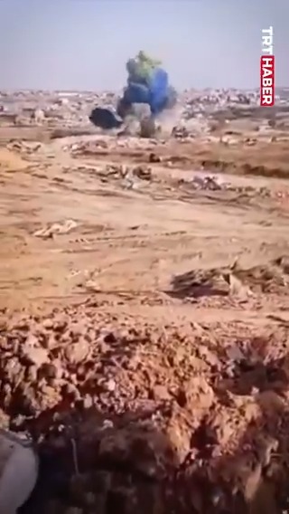 Katil İsrail'den kan donduran etkinlik. Eli kanlı askerler cinsiyet açıklama partisi için Gazze'de bir yerleşim bölgesini patlattı.