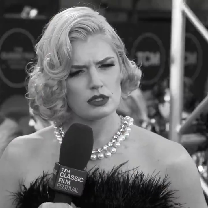 Toni Storm says she would love to wrestle Marlon Brando privately 😂😂😂