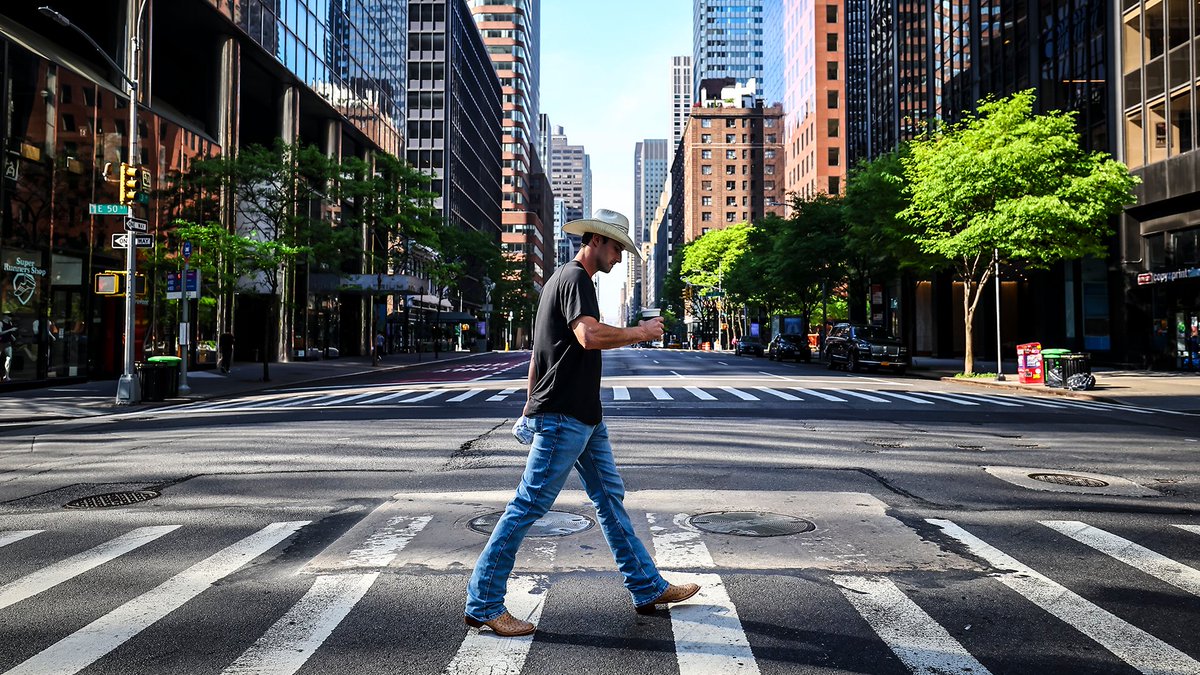 Stroll through NYC with our urban cowboy 🤠