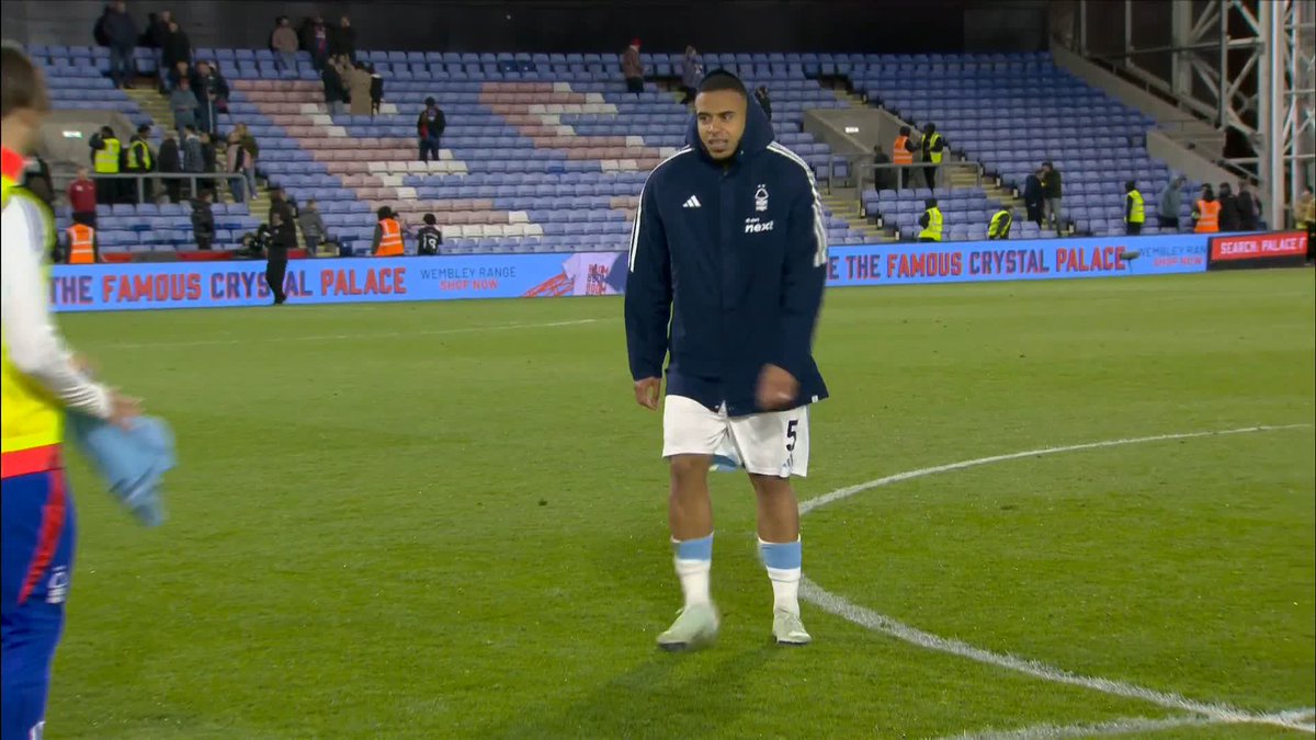 "You'd think he would be in the physio room if it was that serious" 🧐 How serious is Murillo's injury for Nottingham Forest? 🤔