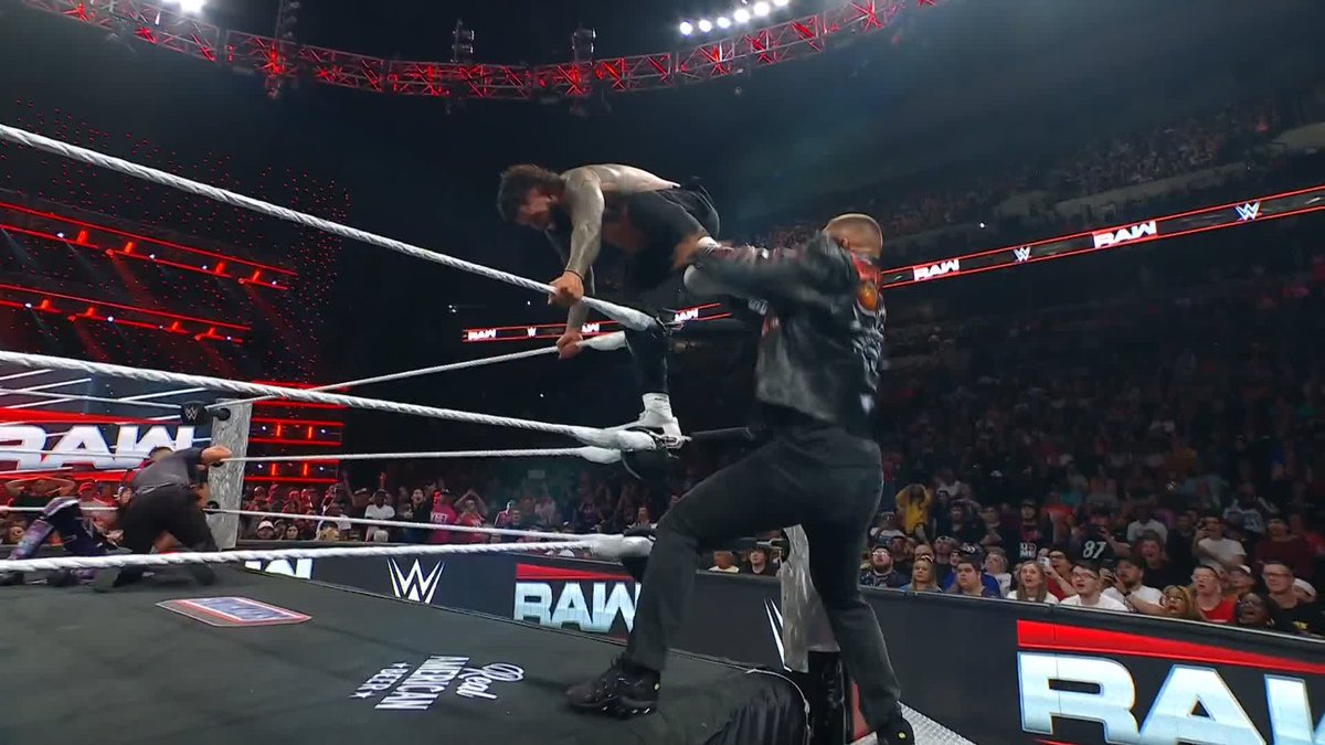 We've got COMPANY! 👀 #WWERaw