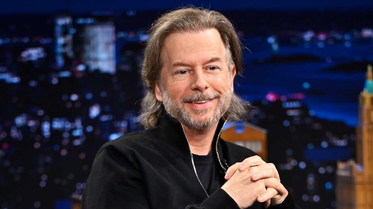 It’s actually super simple to get to David Spade’s hotel room 🤣 #FallonTonight