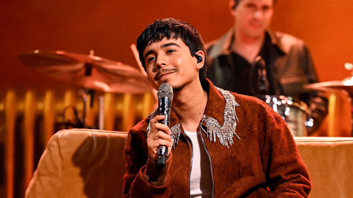 Ivan Cornejo performs "Me Prometí"! Watch the full performance ⬇️ #FallonTonight