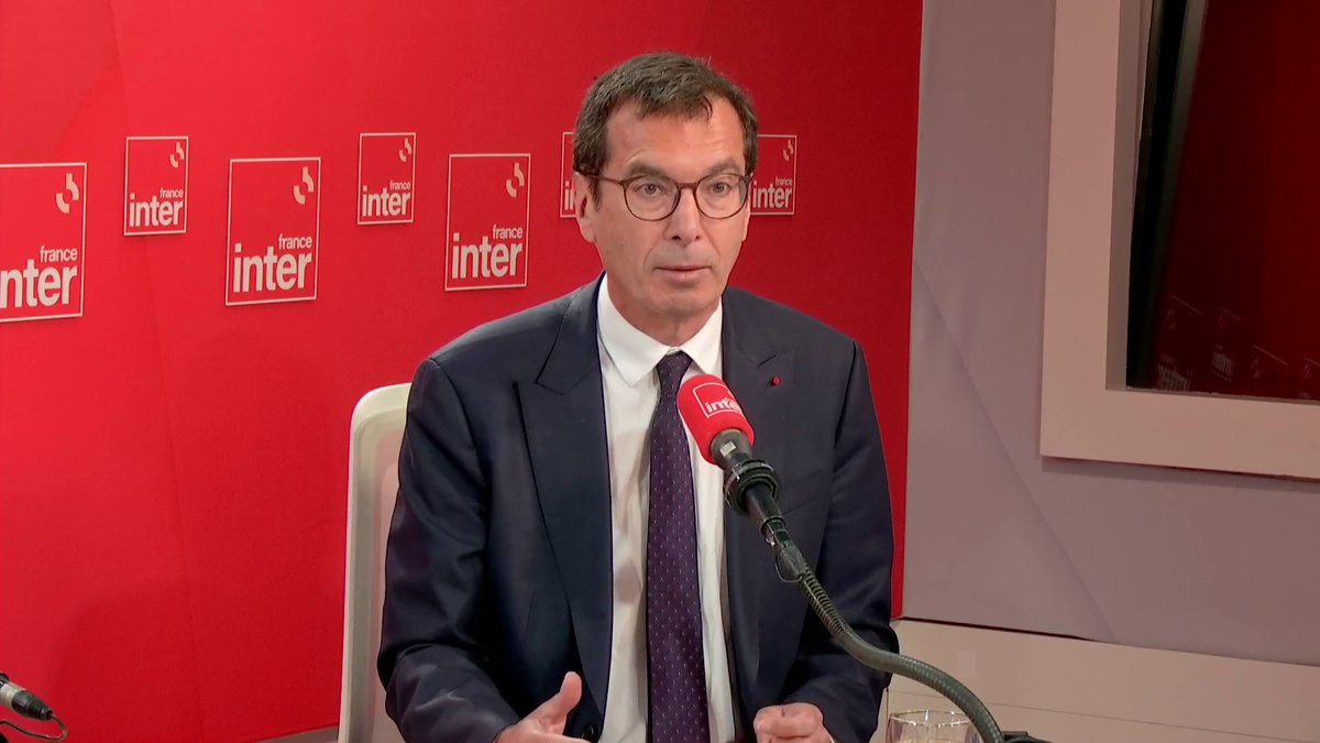 "La rémunération a augmenté de près de 20% à la SNCF en quatre ans, alors que l’inflation, c’est 14,5%", précise le président du groupe SNCF, Jean-Pierre Farandou. Il assure également que "l’emploi augmente à la SNCF". #Le710Inter
