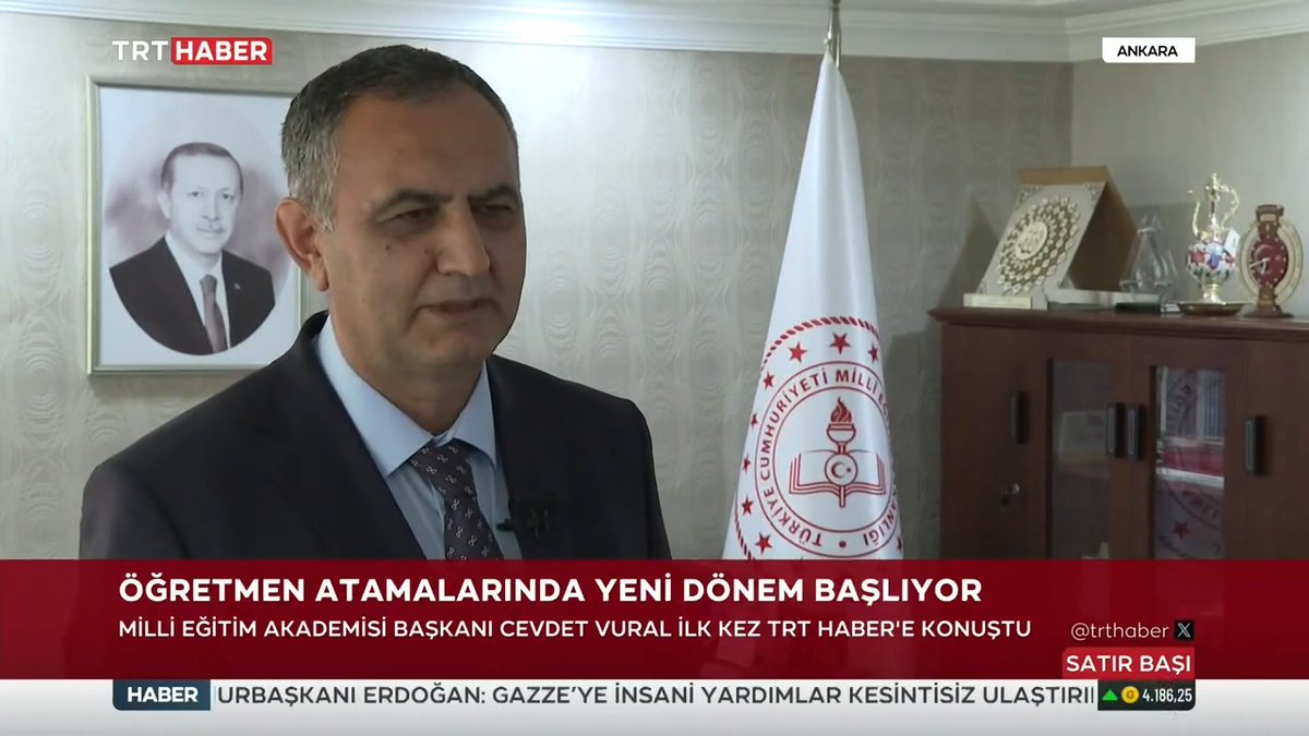 📚Milli Eğitim Akademisi'nde sistem nasıl işleyecek? 👨🏫Öğretmen adaylarını kim yetiştirecek? 🏫Akademi binaları nerede kurulacak? Öğretmen atamalarında sistem değişiyor. Milli Eğitim Akademisi Başkanı Cevdet Vural, ilk kez TRT Haber'e anlattı.