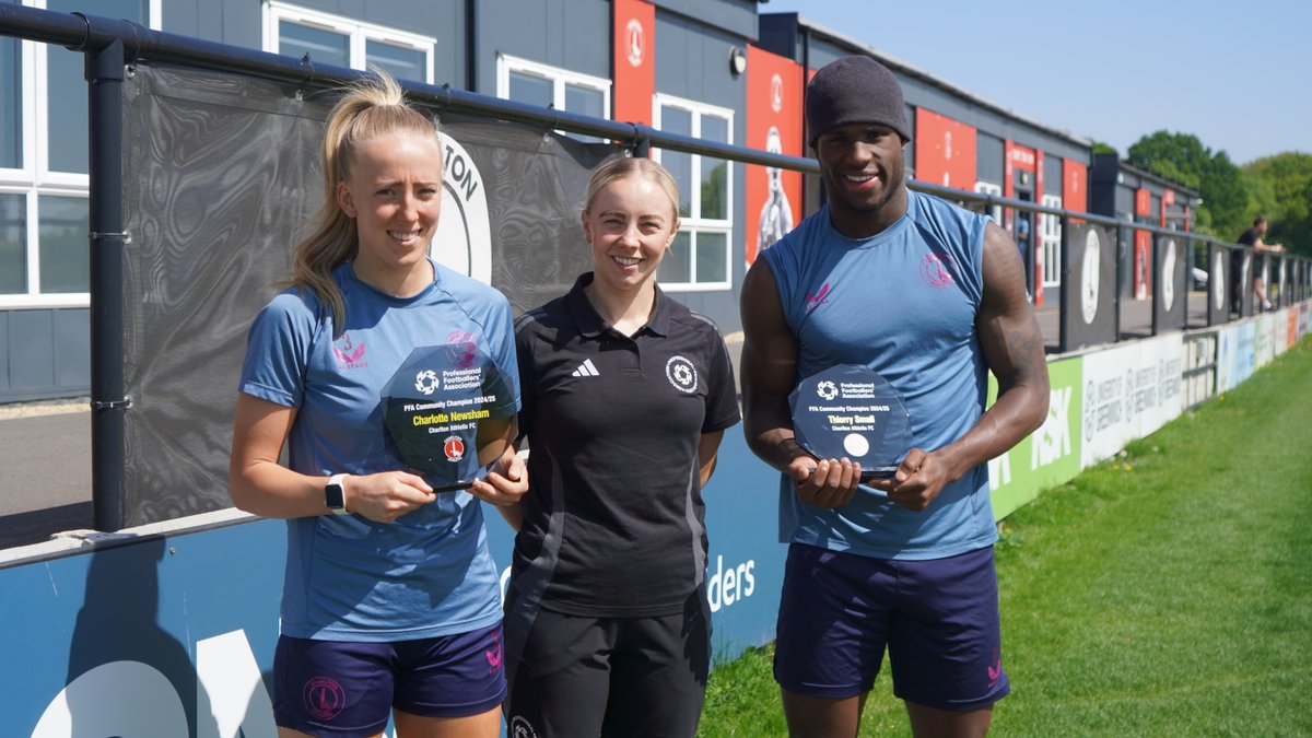 ๐ฌ โThe amazing work Charlton does in the community doesnโt go unnoticed by the PFA, and Thierry and Charlotte are perfect examples of that.โ Thierry Small and Charlotte Newsham have been named as Charltonโs PFA Community Champions for this season, after receiving their awards from PFA Community Liaison Executive Ash.. ๐ #cafc | Charlton Athletic FC | Charlton Athletic Women
