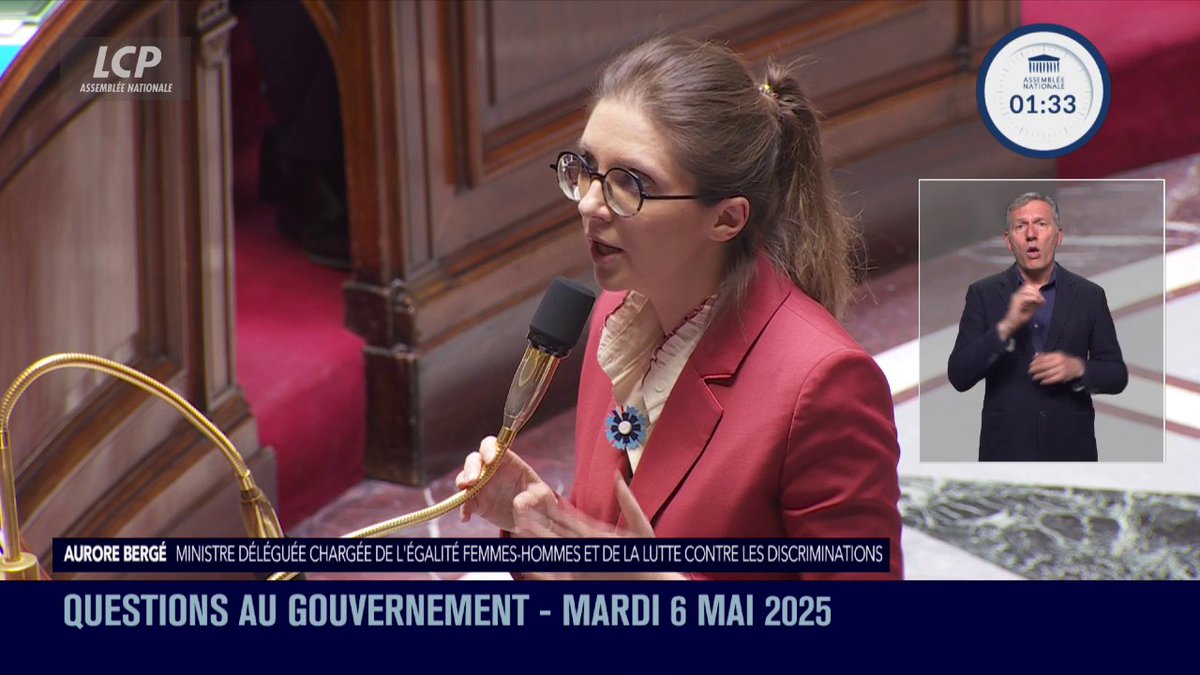 "La meute, encore la meute, toujours la meute, décide qui a le droit de cité, qui a le droit d'être républicain et qui n'a pas le droit de l'être", répond Aurore Bergé. "Face à la meute, nous opposerons l'unité et l'universalisme de la République." #DirectAN #QAG