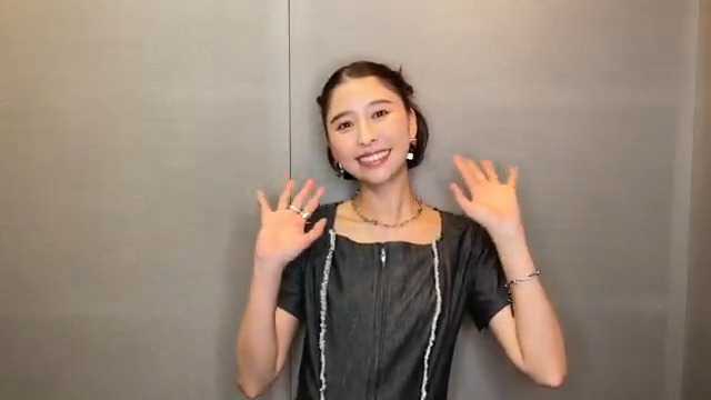 / #玉井詩織 NewSingle 「君に100個言いたいことがあんだ」 「まわるきもち」 リリース💛 \ #mora ではハイレゾでW購入いただいた方に、『スペシャルボイスメッセージ』プレゼント🎁 しおりんのキュン♡なコメントが聴けちゃいます👂✨ ▼詳細・DL ももクロ KING PR
