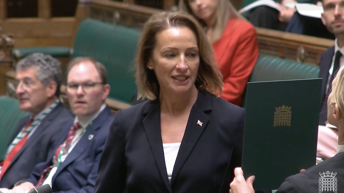 Watch Reform UK MP Sarah Pochin MP being sworn in to Parliament. 🇬🇧