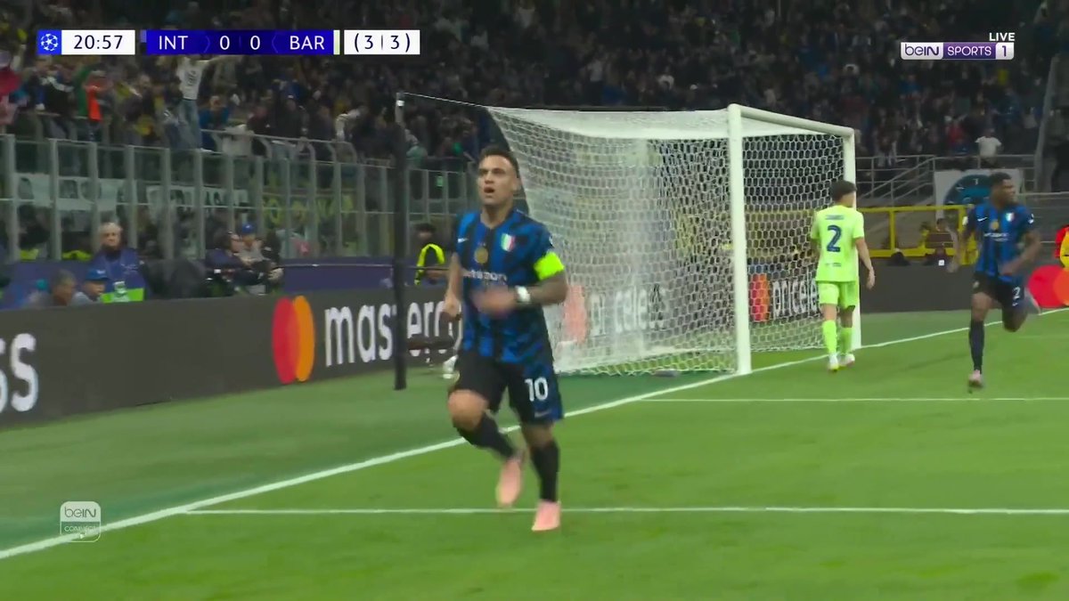 ⚽️لاوتارو مارتينيز يضع إنتر في المقدمة بعد نجاح لافت في كسر مصيدة التسلل #دوري_أبطال_أوروبا #انتر_برشلونة #UCL