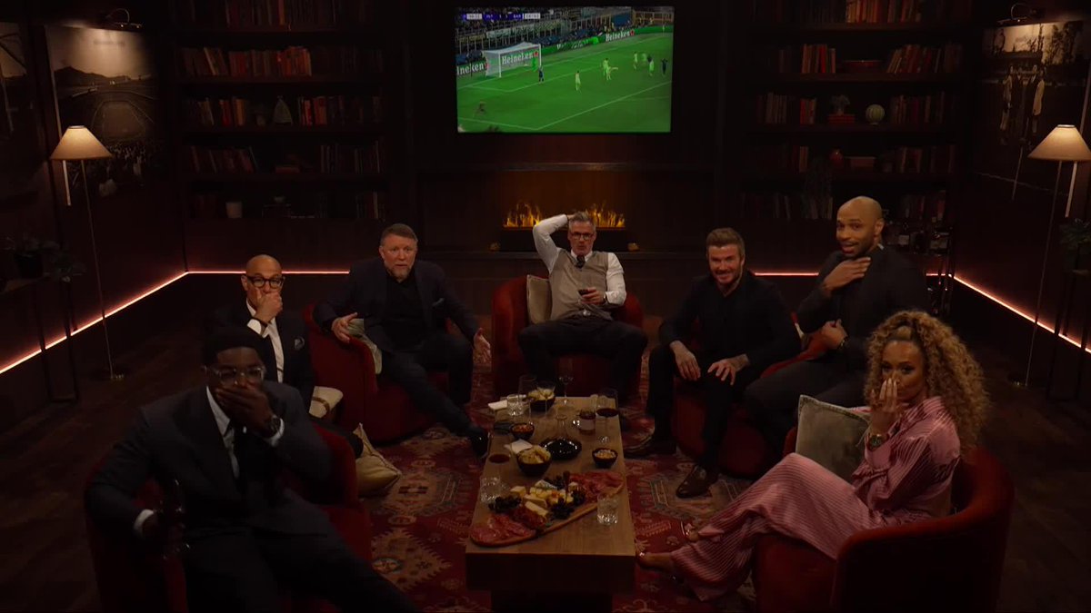 David Beckham, Thierry Henry, Jamie Carragher, Micah Richards, Kate Abdo, Stanley Tucci and Guy Ritchie's reactions to Inter going 7-6 up against Barcelona 😭😂