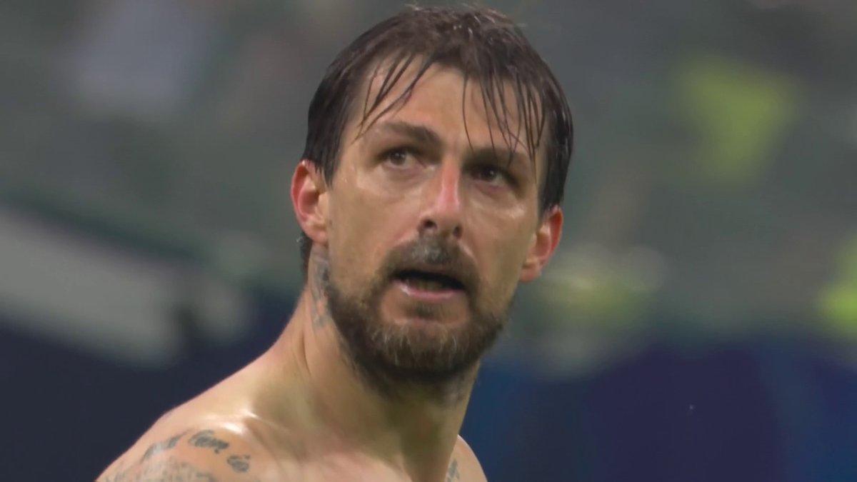 90+3' AND WE WENT TO EXTRA-TIME 🤯 A goal from makeshift striker Francesco Acerbi took the game to extra-time, after Barcelona came back 2-0 down AGAIN 💥