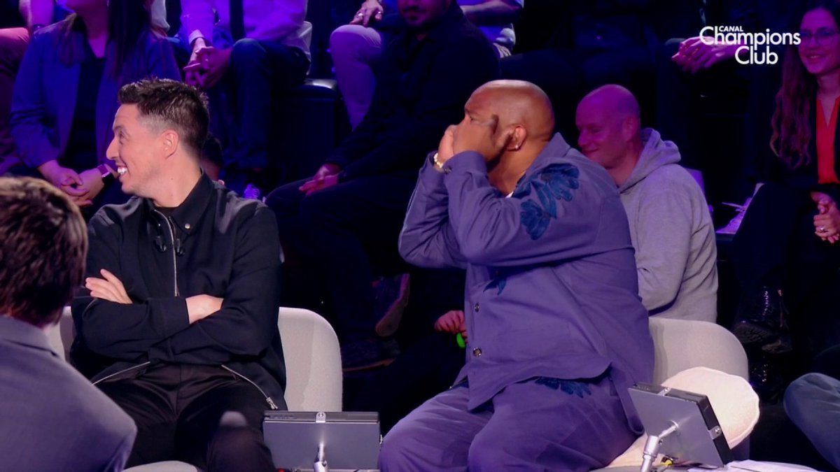 Olivier Dacourt était visiblement heureux sur le but de Frattesi puis lors du coup de sifflet final 🤣 #InterBarça | #UCL